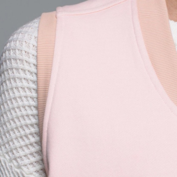 PRICE FIRM NWT lululemon departure vest size 4 - Picture 3 of 6